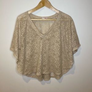 Bongo cropped lace top size L